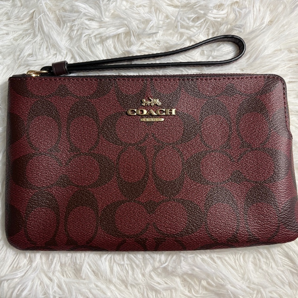 Coach Corner Zip Wristlet